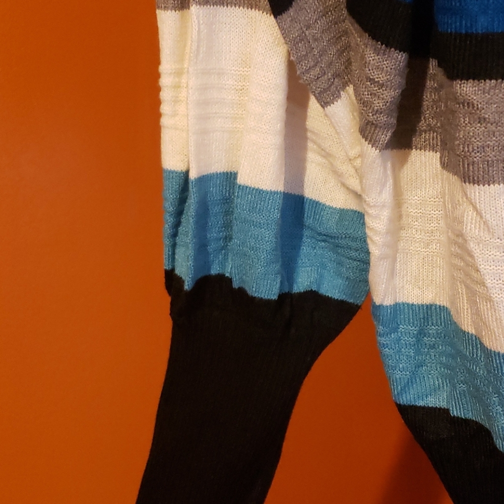 Sweater - Picture 3 of 5